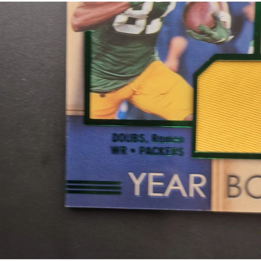 2022 Panini Playbook Romeo Doubs #YS-40 Yearbook Swatches Green /25 (MEM, RC)
